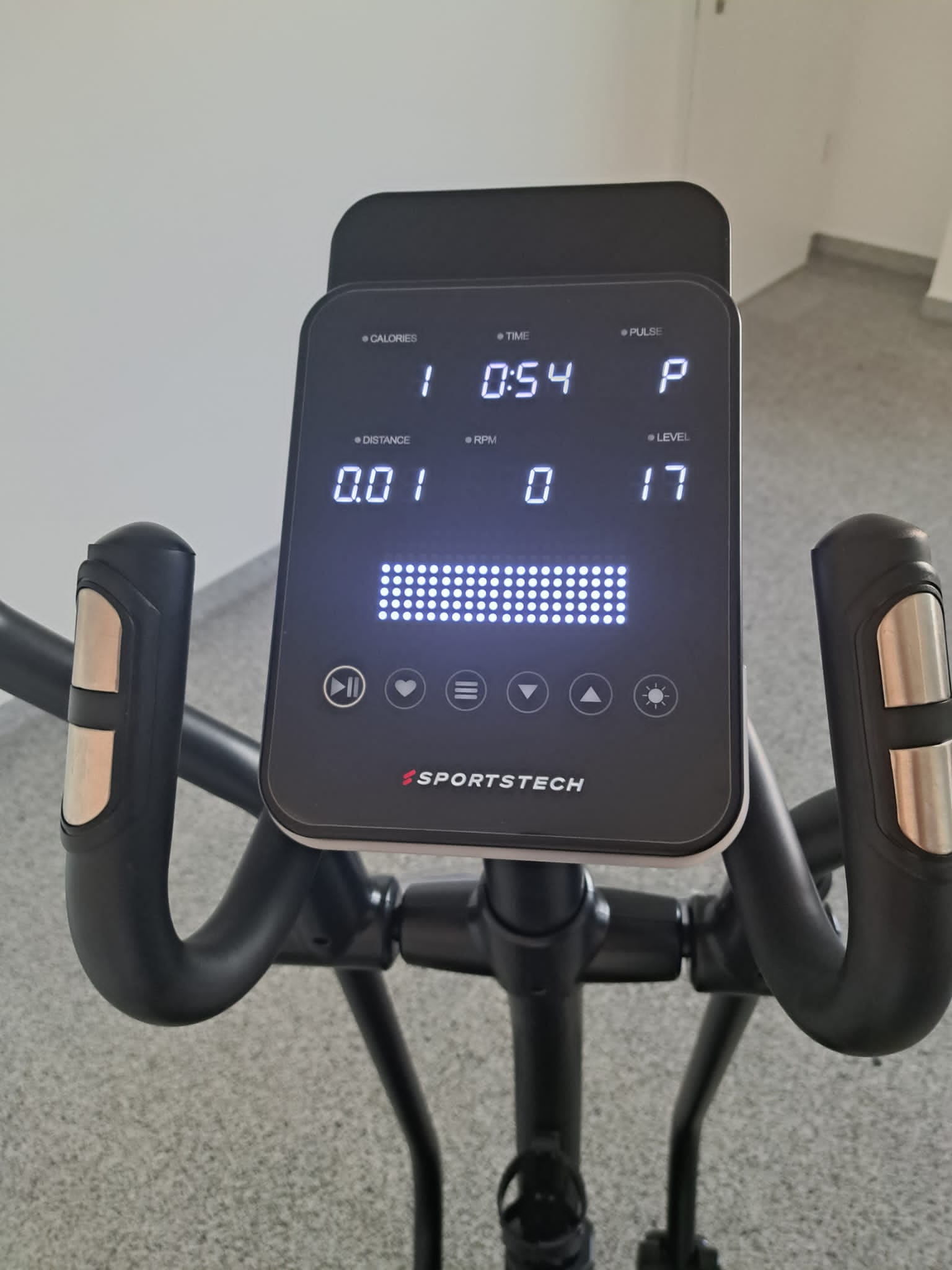 Miete deinen Crosstrainer CX700 für 1 Jahr zu sensationellen 20 €/Monat!